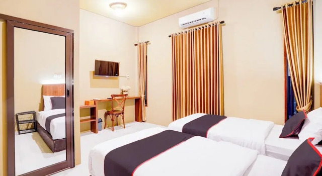 Двухместный номер Deluxe Collection O Padang City Center Near Transmart Padang Formerly De Orchids