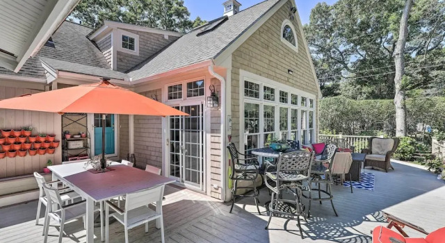 Коттедж Cape Cod Cottage w/ Deck, Grill, & Games!