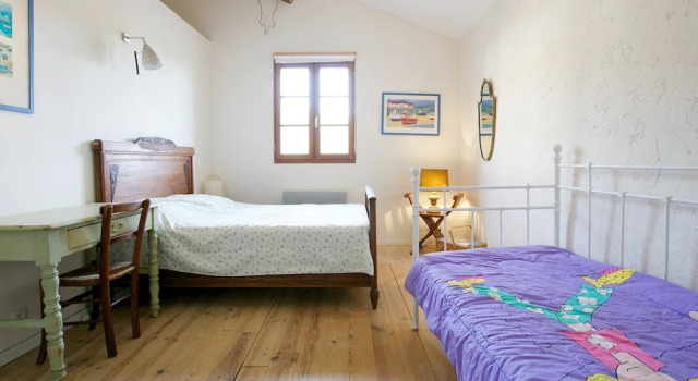 Le Castel, Book Hotel Roussines Charente
