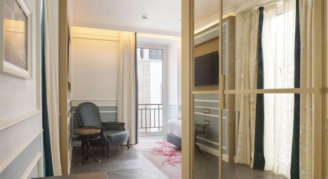 Двухместный люкс Lapa Terrace The Emerald House Lisbon - Curio Collection By Hilton