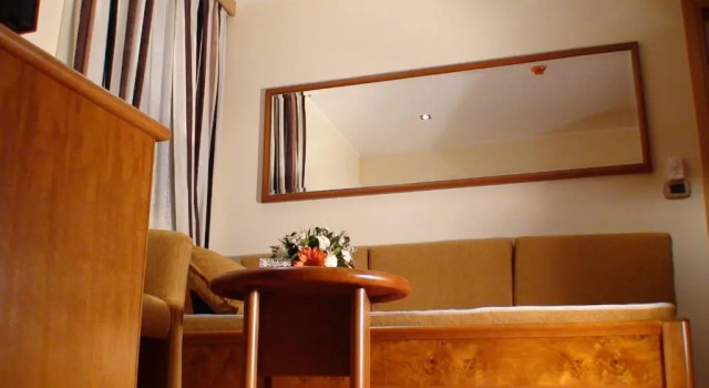 Люкс Mali Hotel BaMBiS