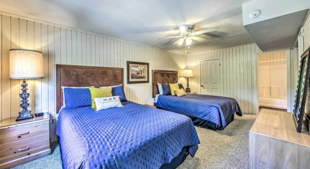 Коттедж Relaxing Ruidoso Getaway w/ Spacious Deck!