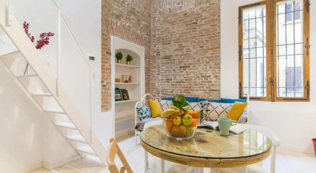 Апартаменты University Loft Apartment