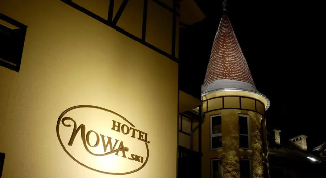 Nowa - Ski SPA Hotel, Забронировать Отель Отели Карпач с парковкой, рядом с Museum of Sport and Tourism, Парковка