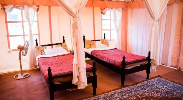 Kumbh Sukrit Camp, Забронировать Отель Отели Джуси с парковкой, Парковка