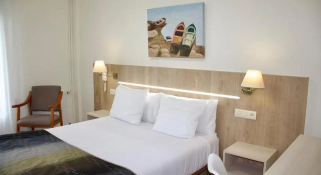 Двухместный номер Standard с балконом Hotel Playa de Lago