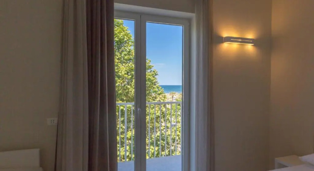Трёхместный номер Standard с балконом Hotel Amicizia