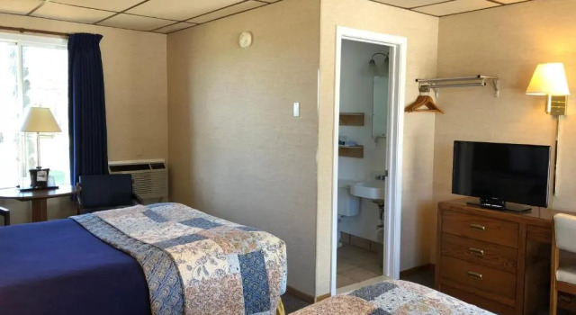 Номер Standard Riviera Motel