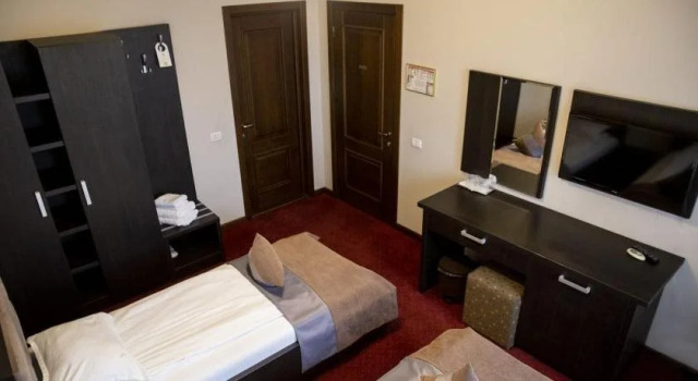 Hotel Yarus, Varaa Hotelli Hotellit Prahova Valley pysäköinnillä, Pysäköinti