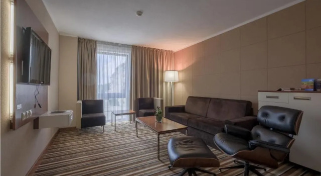 Люкс Business Hotel Astrum Laus