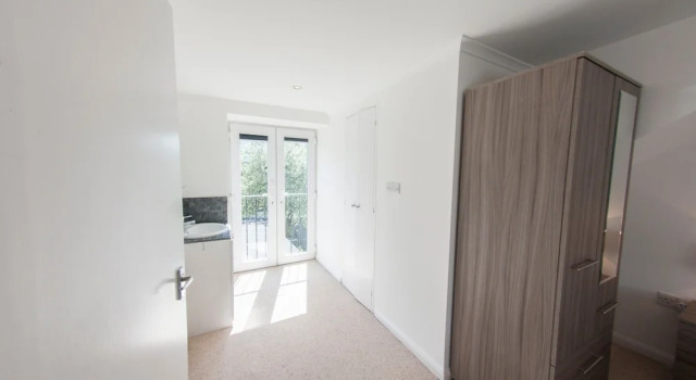 Modern 2 Storey 2-bedroom Flat , Sleeps 6