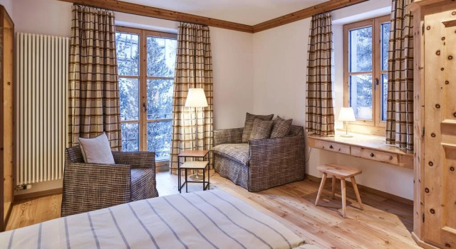 Hotel Privata, Book Hotel Hoteller i Bregaglia Valley med parkering, Parkering