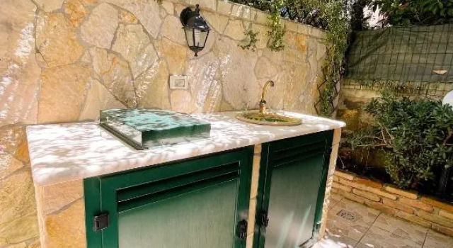 Appartamento vacanze a 300m dal mare, patio esterno e parcheggio privato, Prenota Appartamento Piraino Sicilia