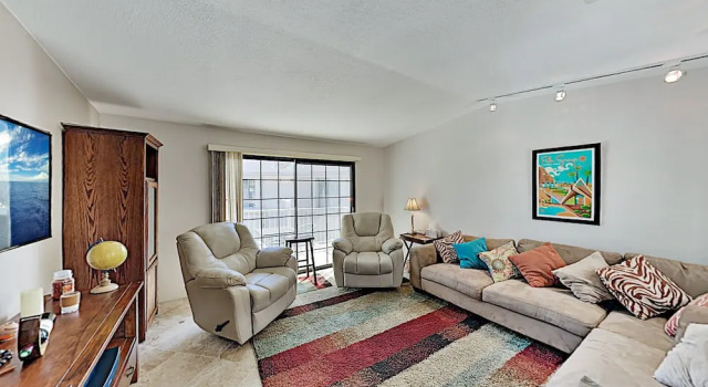 505sfe26 2 Bedroom Condo