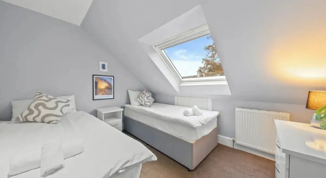 Апартаменты с 3 комнатами Charming Village Escape 3-Bed near Loch Lomond