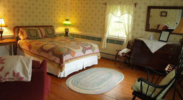 Colonel Spencer Inn, Забронировать Отель Кэмптон Tenney Mountain