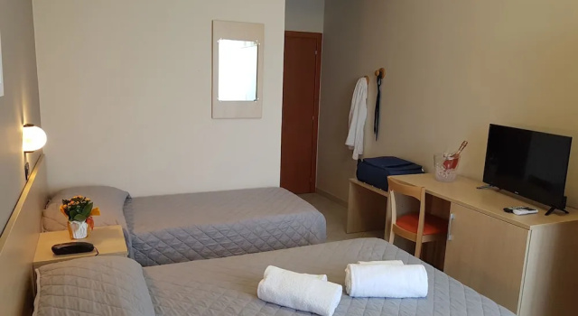 Трёхместный номер Standard с видом на море Hotel Excelsior