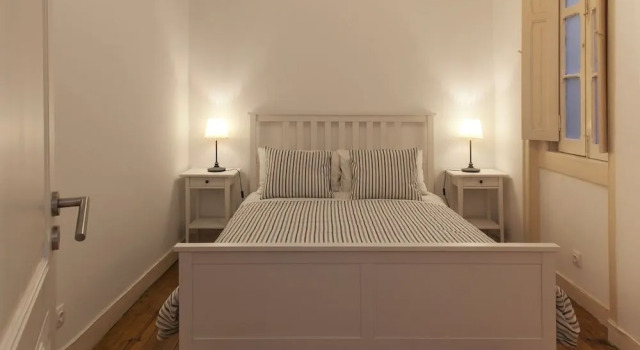 Apartments Center, Забронировать Апартаменты/квартира Лиссабон Эстремадура, рядом с Станция метро Sao Sebastiao — Проспект Герцога Авила
