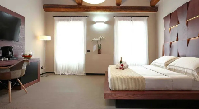Ara di Marte Suites, Забронировать Гостевой дом Отели Рима с завтраком, рядом с Театр Арджентина, Завтраки