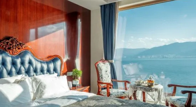 Кровать в общем номере Dali Shanshuijian Seaview Holiday Villa