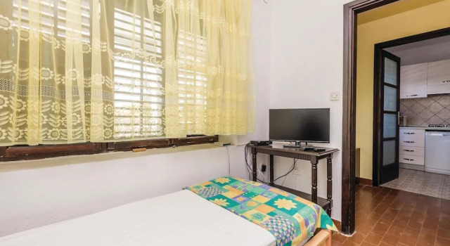 Nice Home in Stara Novalja With Wifi and 3 Bedrooms