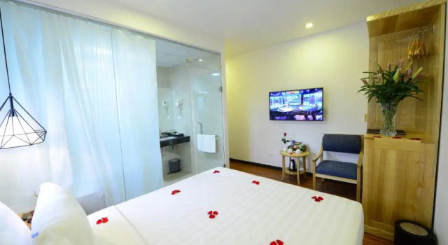 Люкс Blue Hanoi Inn Luxury Hotel