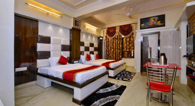 Трёхместный номер Deluxe Hotel Ganpati Plaza