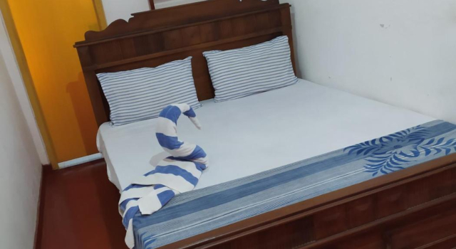 River Side Holiday Inn, Book Hotel Billige hoteller i Pelena