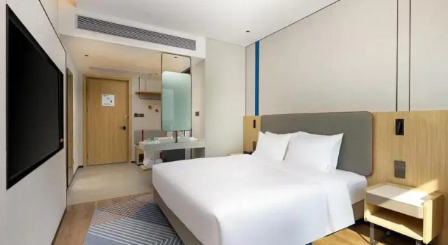 Двухместный номер Standard Holiday Inn Express Zhanjiang Coast by IHG