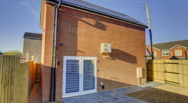 Modern 2BR House & Private Parking & Kid-friendly, Забронировать Отель Отели Уорикшир с парковкой, Парковка