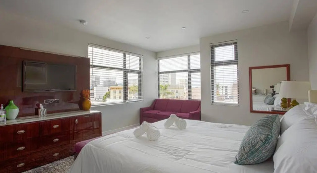Апартаменты Downtown View 4 Sleepers Studio- Great for Getaway