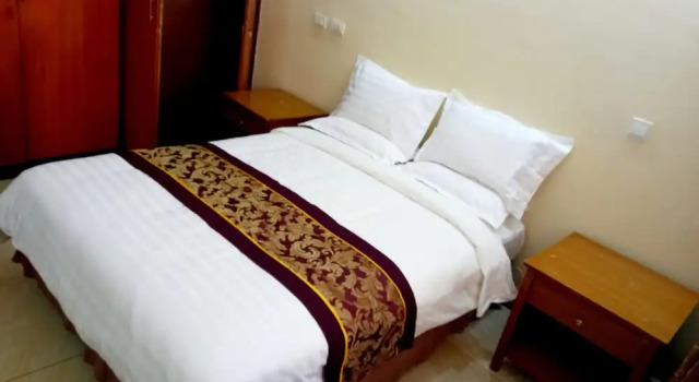 Полулюкс c 1 комнатой с балконом и с видом на сад GHION HOTEL