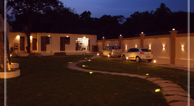 Shriji Hotel, Rezervovat Hotel Rāiwāla Uttarakhand