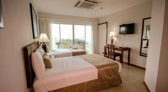 Двухместный номер Superior Beachfront Hotel Tramonto