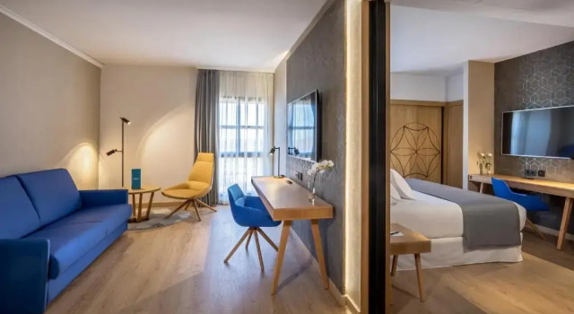Полулюкс Barceló Cáceres V Centenario