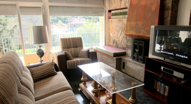 House With 4 Bedrooms in Pradoluengo, With Wonderful Mountain View and Enclosed Garden, Забронировать Отель Прадолуэнго Burgos Province