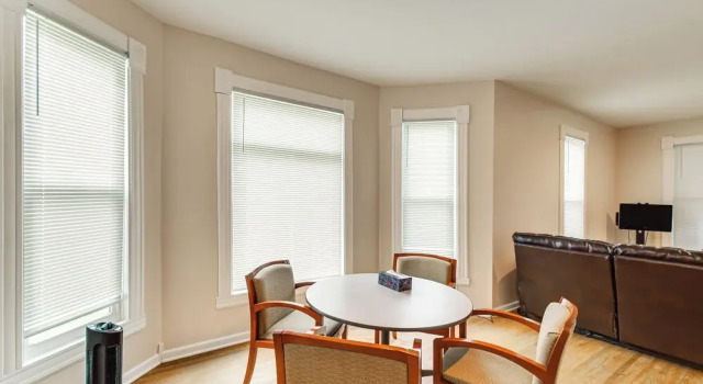 < 1 Mi to Main St: Quiet Apartment in Galesburg!, Varaa Huoneisto Galesburg Illinois