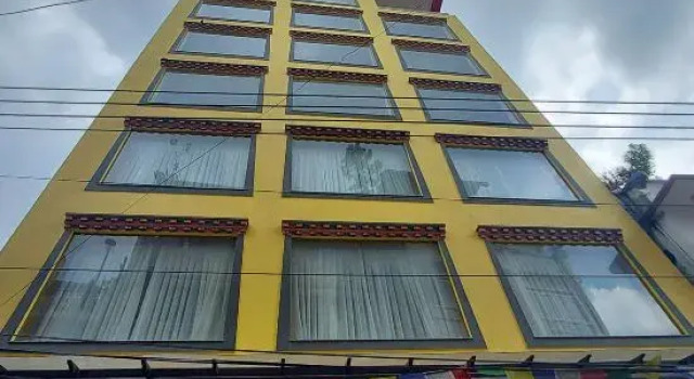 Hotel Yakroo Manang, Забронировать Отель Отели Катманду с завтраком, рядом с Garden of Dreams, Завтраки