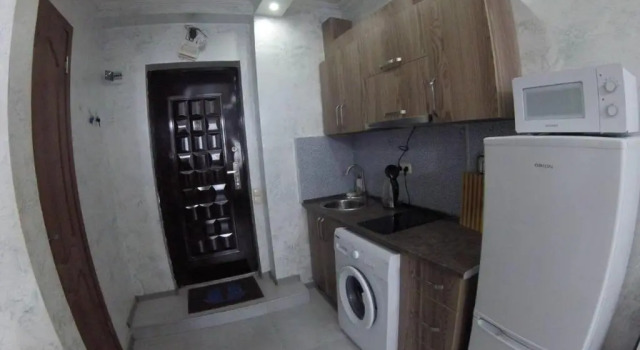 Апартаменты Deluxe Apartment in Front of McDonald's