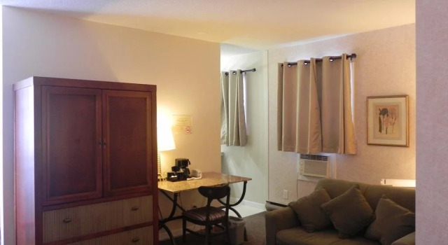 Cardinal Court Motel, Varaa Motelli  