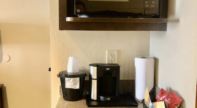 Двухместный номер с видом на реку Hawthorn Extended Stay by Wyndham Rome