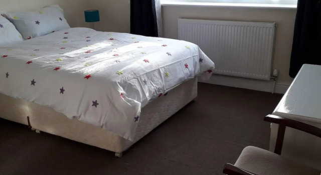 Homely 4-bed House in Manchester, Забронировать Дом для отпуска Траффорд Англия