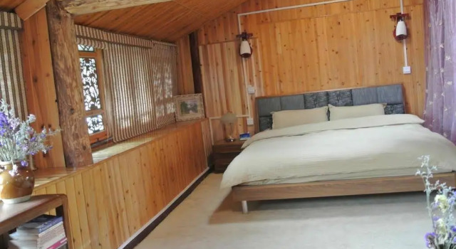 E-Outfitting Moon Hostel, Забронировать Хостел Хостелы Лицзян, рядом с Улица Сквер-стрит Древнего города Шухэ, Хостел