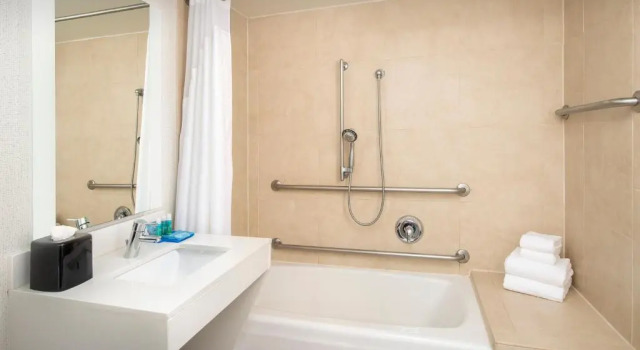 Номер Standard Holiday Inn Express Boston - Saugus by IHG