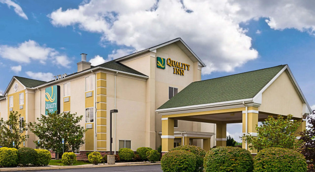 Quality Inn Spring Mills - Martinsburg North, Prenota Hotel Falling Waters Virginia Occidentale