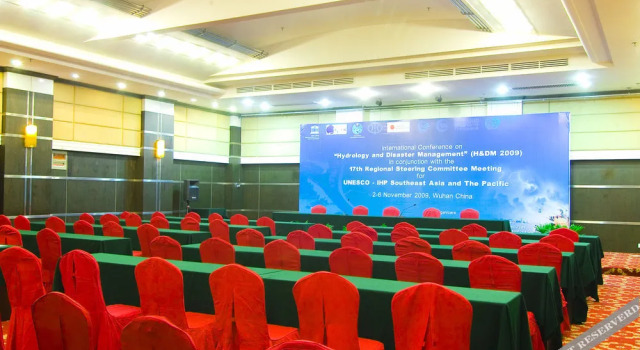 Central International Hotel, Rezerwuj Hotel Hotele w Jiang Han ze śniadaniem, Śniadanie