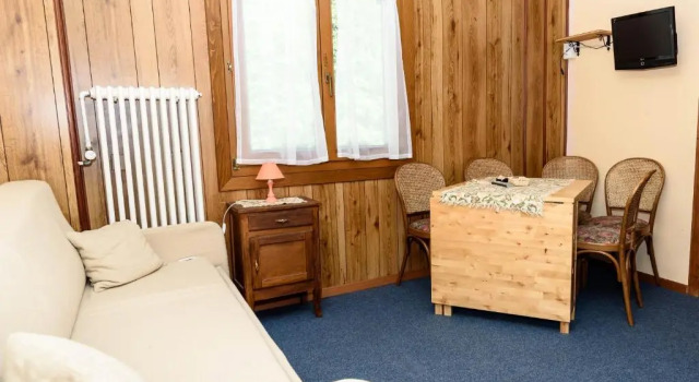 Апартаменты Hotel Genzianella