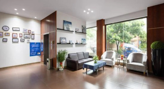 City Wanyi Hotel (Shenzhen East Railway Station Buji Shop), Rezerwuj Hotel Hotele w Shenzhen z parkingiem, Parking