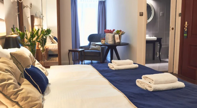 L'Appartement sous l'Aigle, Забронировать Апартаменты/квартира Апартаменты Кракова, рядом с Church of the Holy Apostles Peter and Paul, Апартаменты/квартира