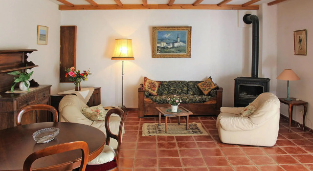 Charming holiday home with private garden, Revest-du-Bion, Забронировать Отель Ревест-дю-Бьон 